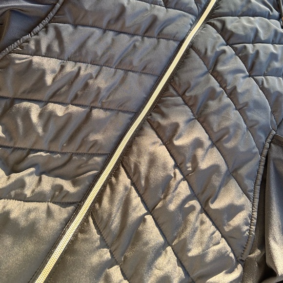Maurice’s Quilted Hooded Jacket - Picture 5 of 8